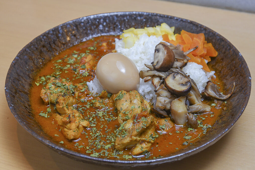 味わい豊かなトッピングが可能 curry stand 956
