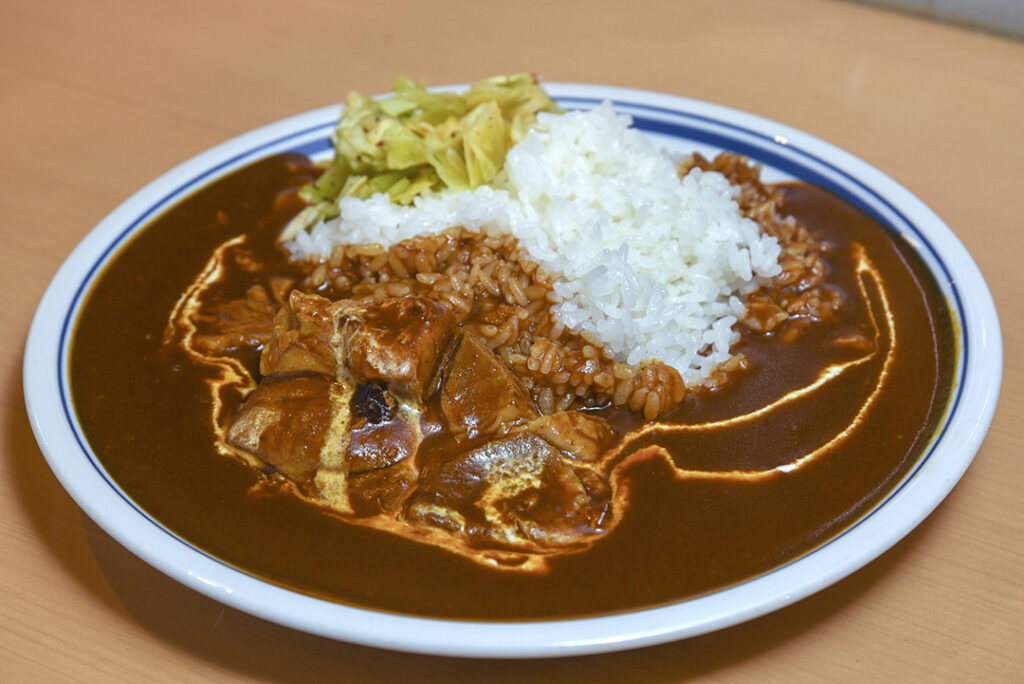 納屋町商店街にオープンしたカレー店 curry stand 956