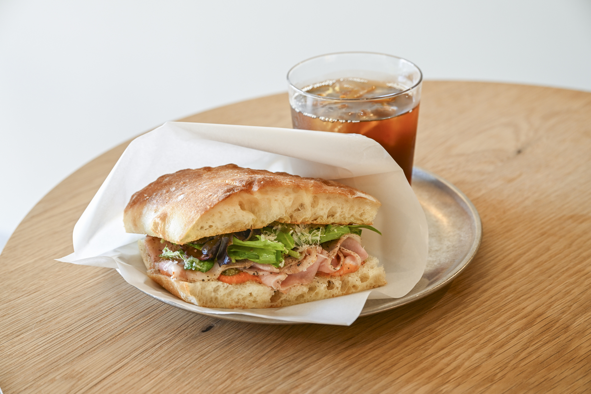 【京都市中京区】おかわりコーヒー付き!? 烏丸丸太町［Focaccería CHUCHO］の自家製ふかふかフォカッチャサンド
